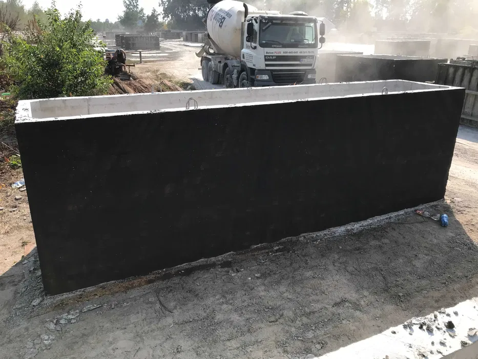 Montáž žumpy s hydraulickou rukou – Banská Bystrica